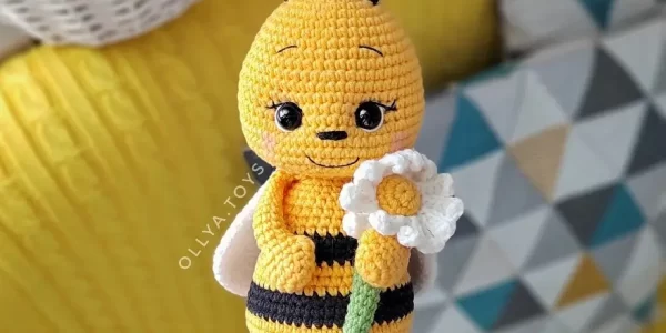 Amigurumi Cute Bee Free Pattern