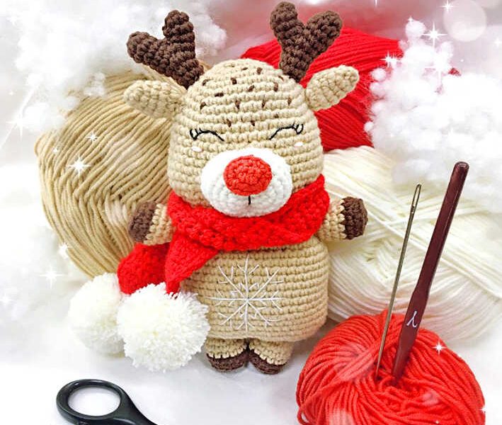 Free Amigurumi Christmas Reindeer Pattern