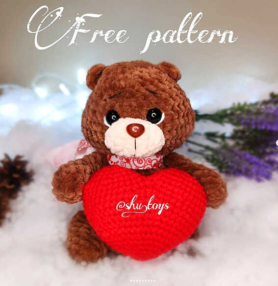 Free amigurumi Valentine Bear Pattern