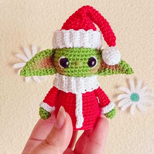 Crochet Baby Yoda Amigurumi Free Pattern