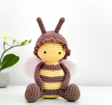 Amigurumi Honey Bee Free Pattern