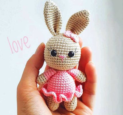 Amigurumi Free Bunny In Dress Pattern