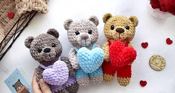 Amigurumi Valentine Bear Free Crochet Pattern